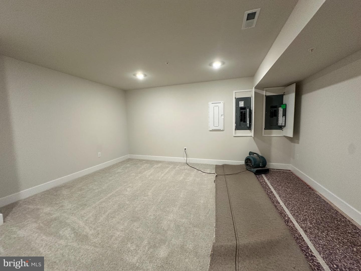 5340 Newport Circle photo 46