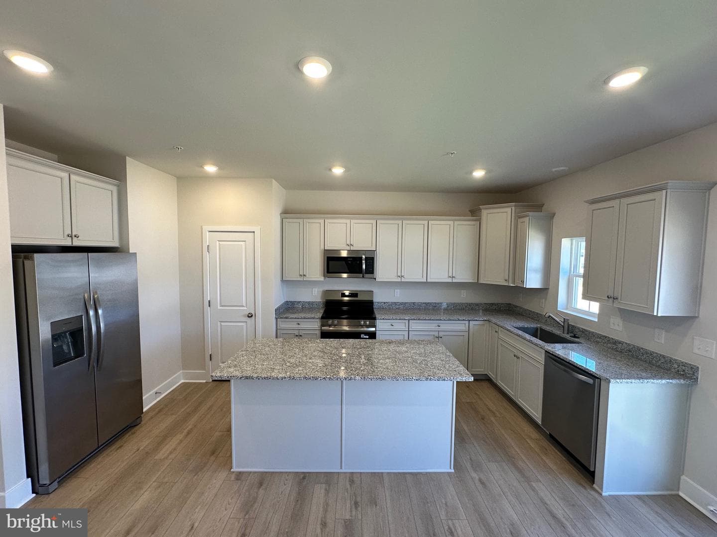 5513 Aberdeen Place photo 14
