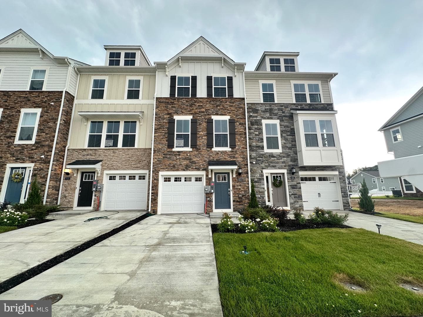 5513 Aberdeen Place photo 3