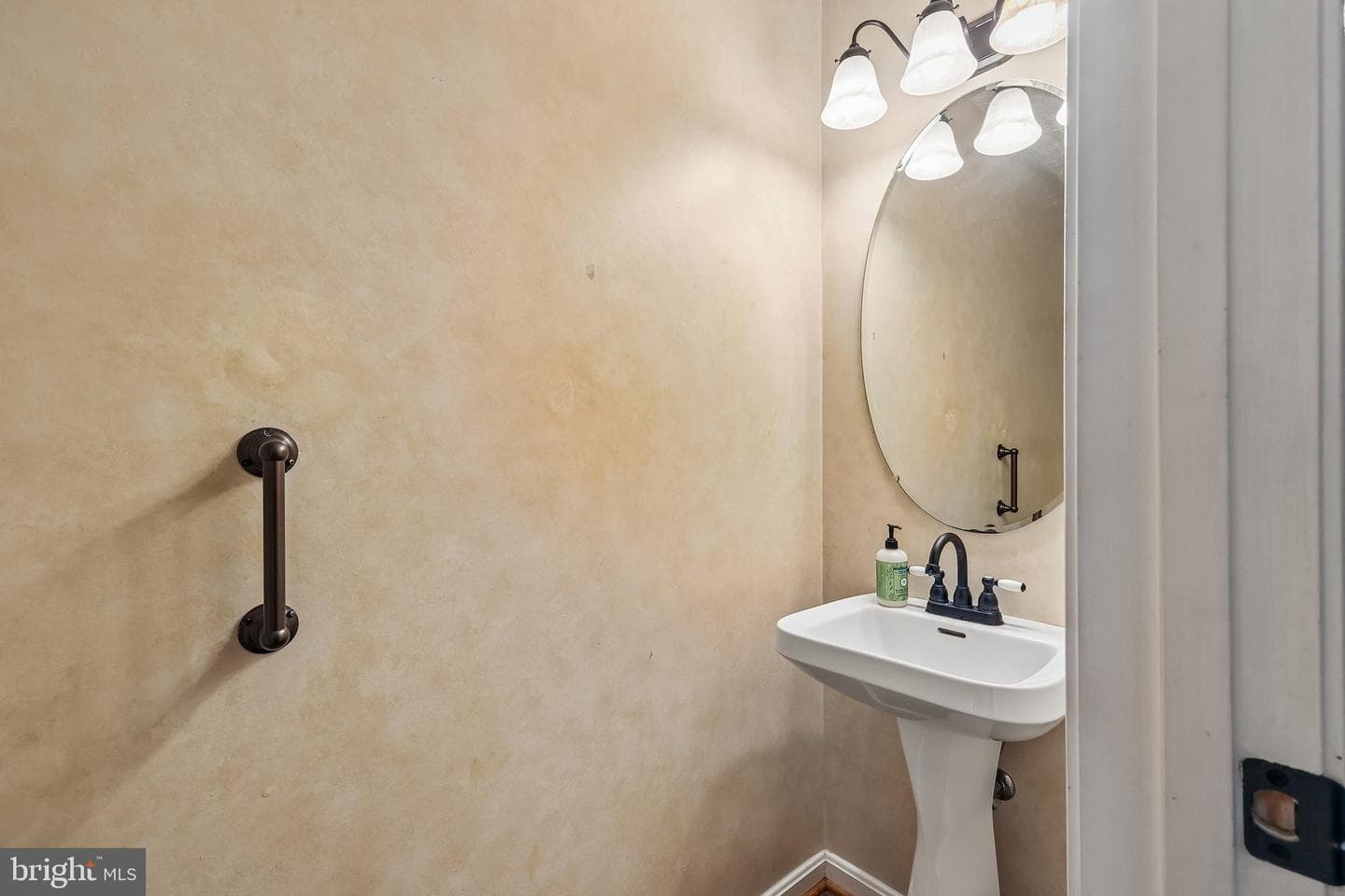 3435 Elsa Avenue photo 8