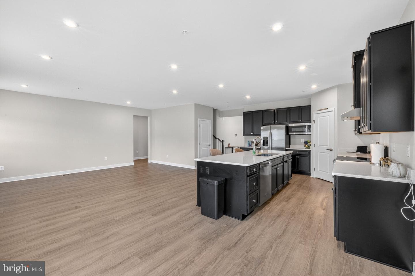 9210 Murdstone Lane photo 3