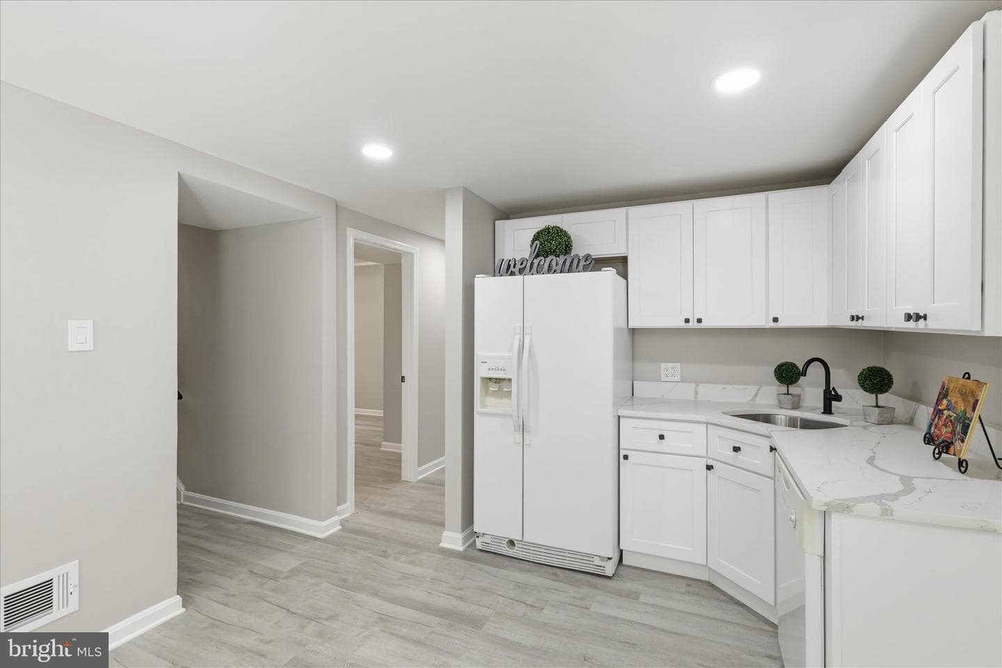 8855 Lowell Road photo 29