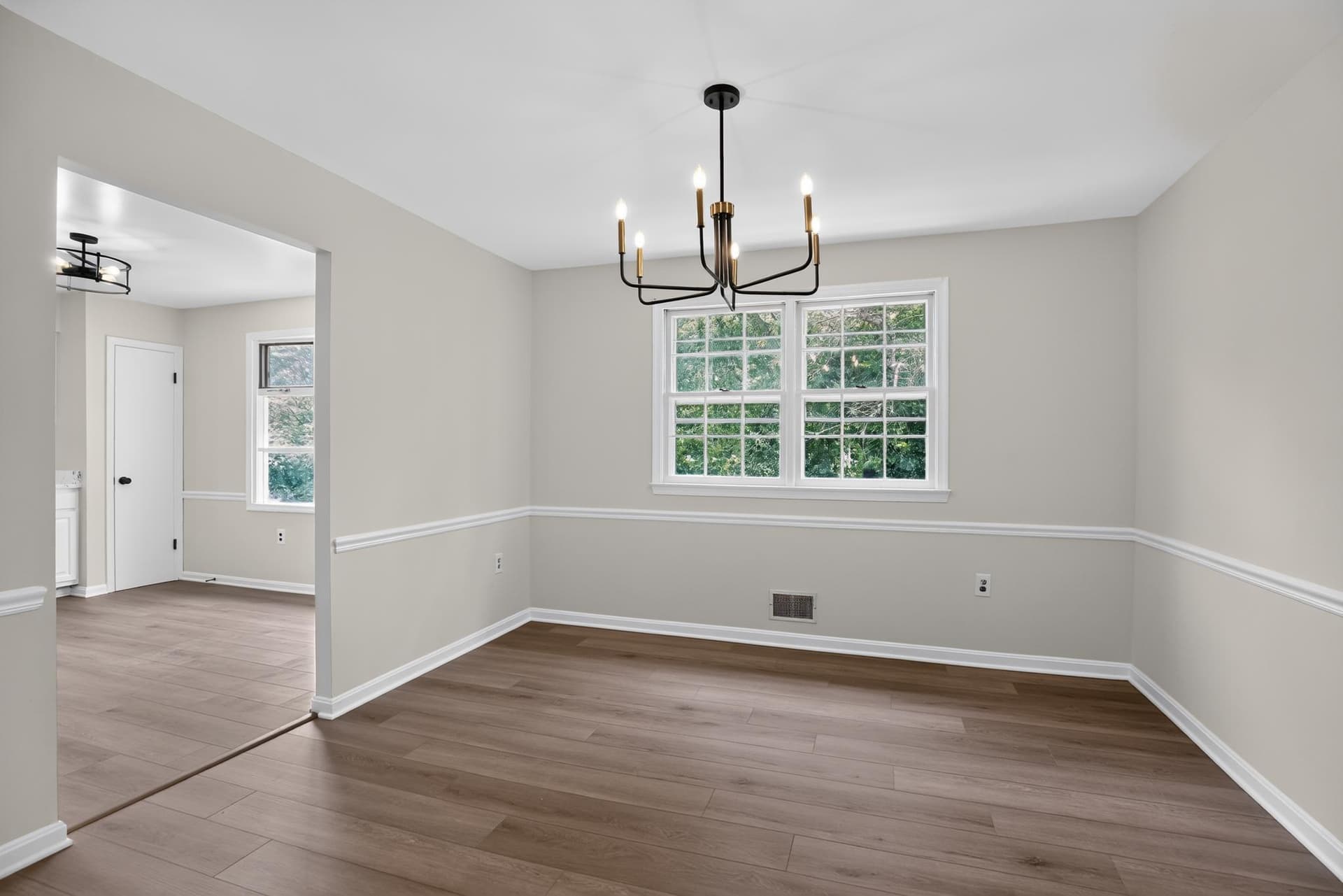 2260 Bridle Path Drive photo 4