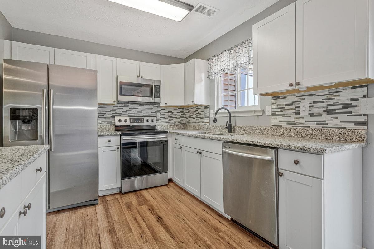 6050 Sirenia Place photo 10