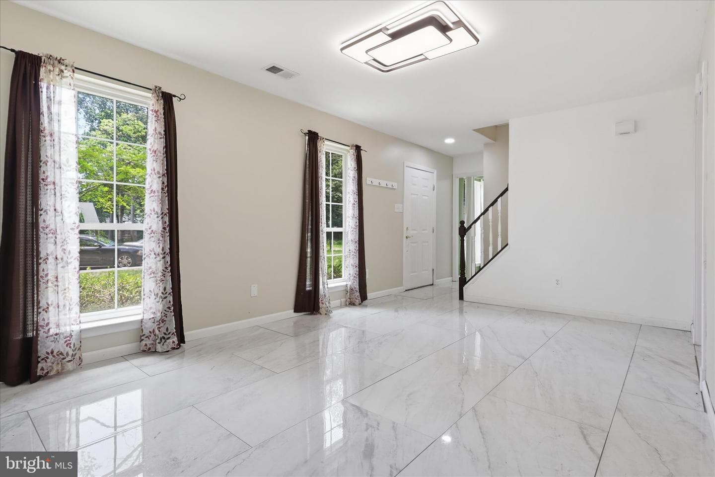 3454 Tamarack Court photo 10