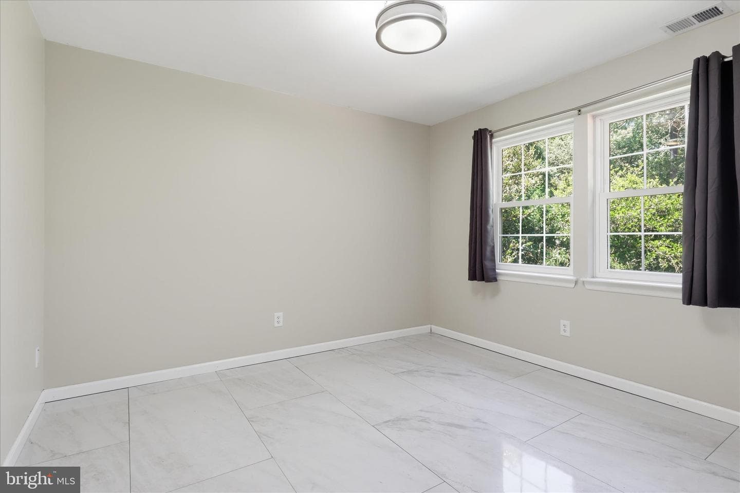 3454 Tamarack Court photo 20