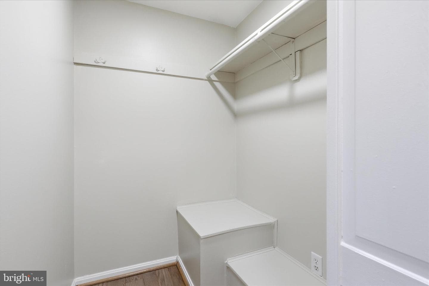 3454 Tamarack Court photo 27