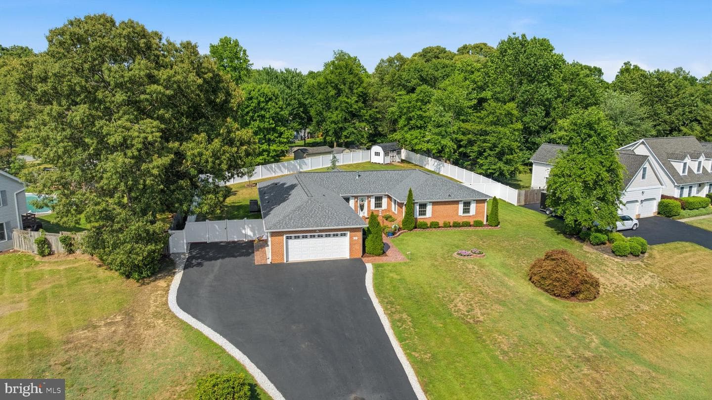 18 Quailwood Parkway photo 3