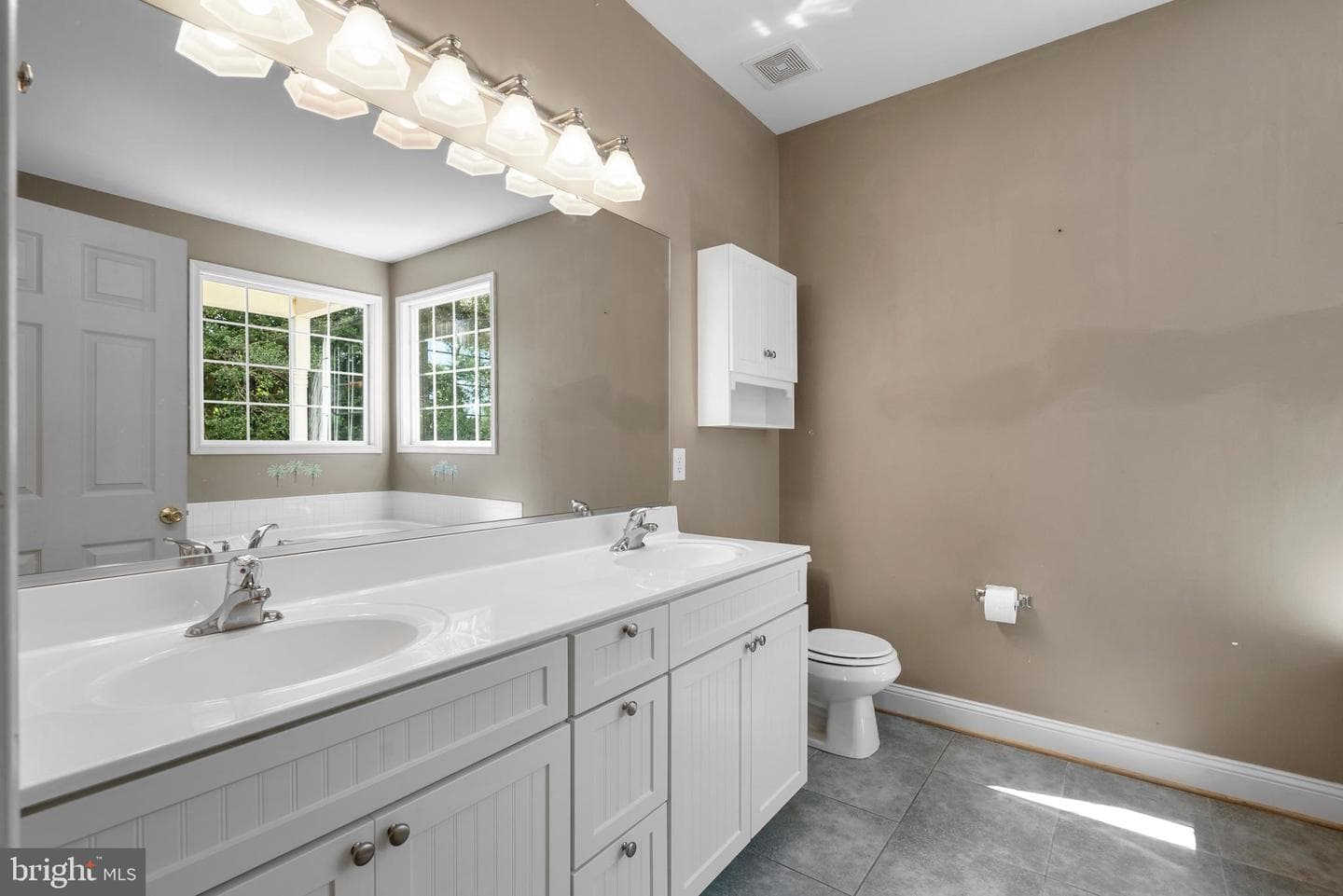 7425 Sandy Bottom Court photo 27