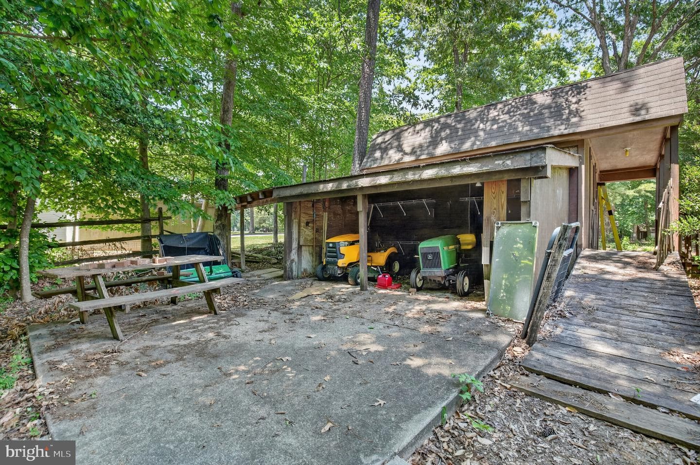 9487 Canary Dr photo 38