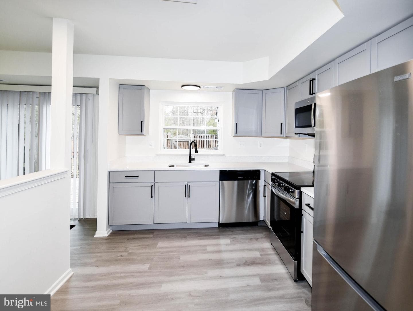 3705 Kempsford Field Place photo 10