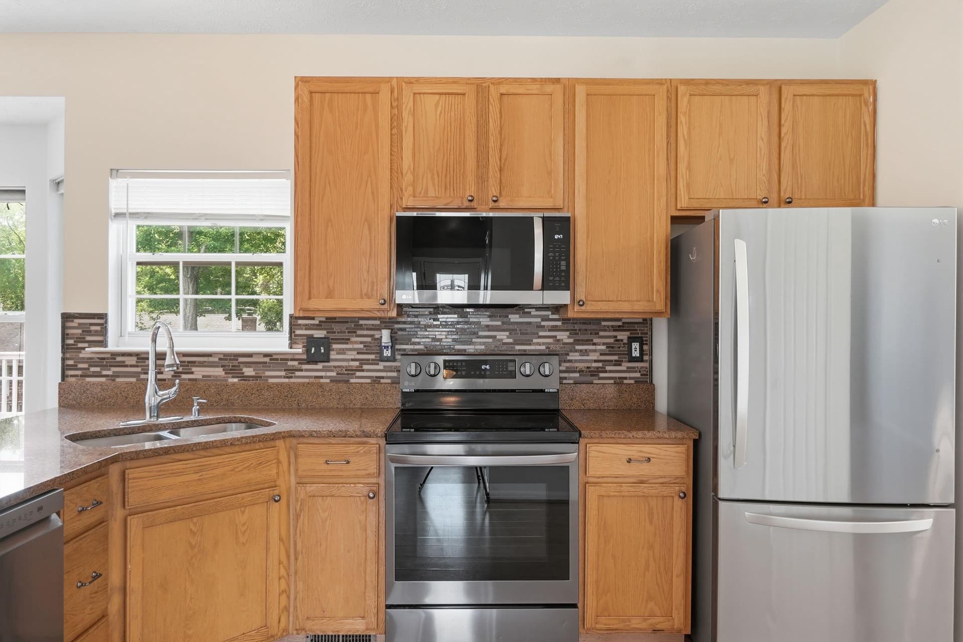 2701 Cotoneaster Court photo 16