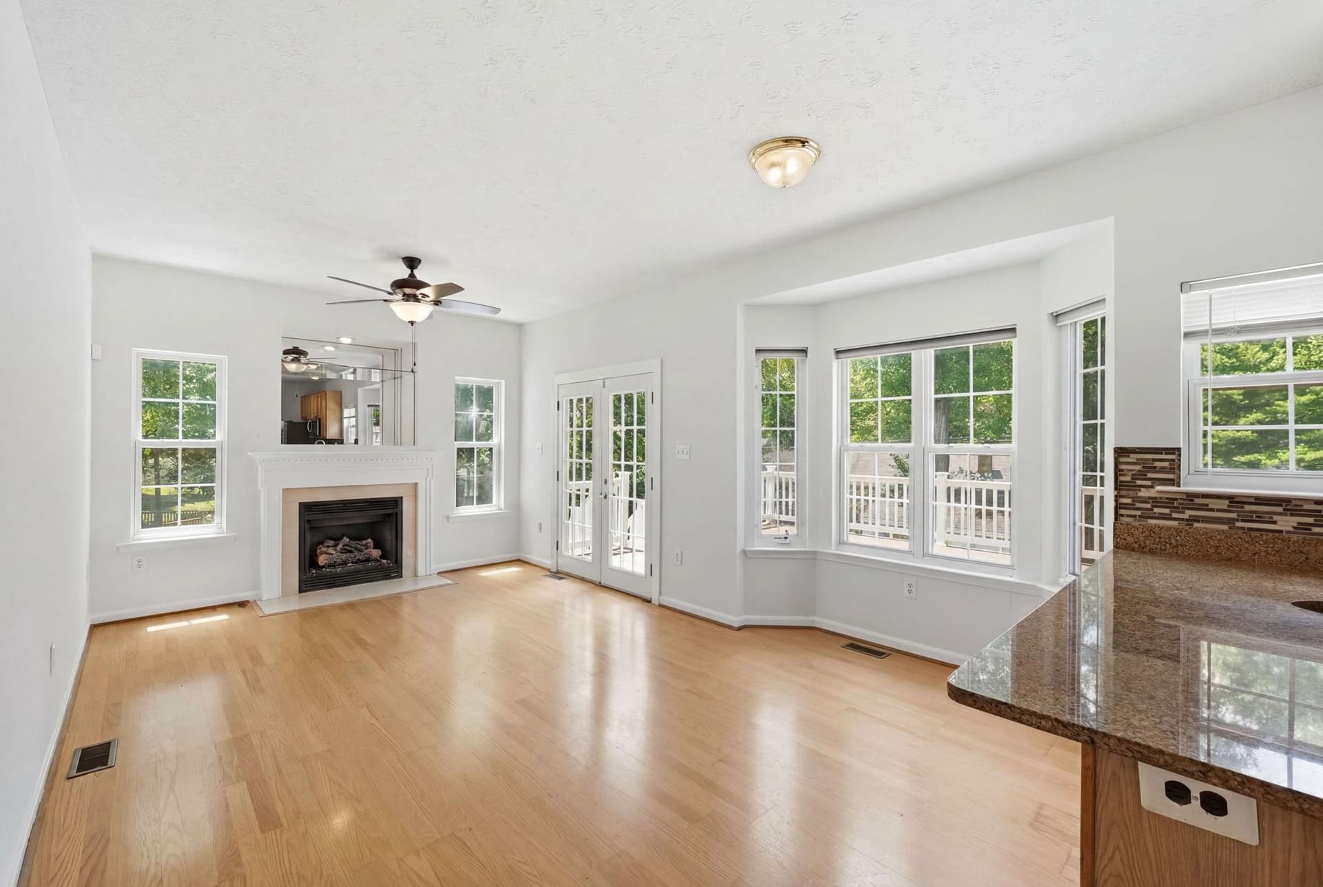 2701 Cotoneaster Court photo 2