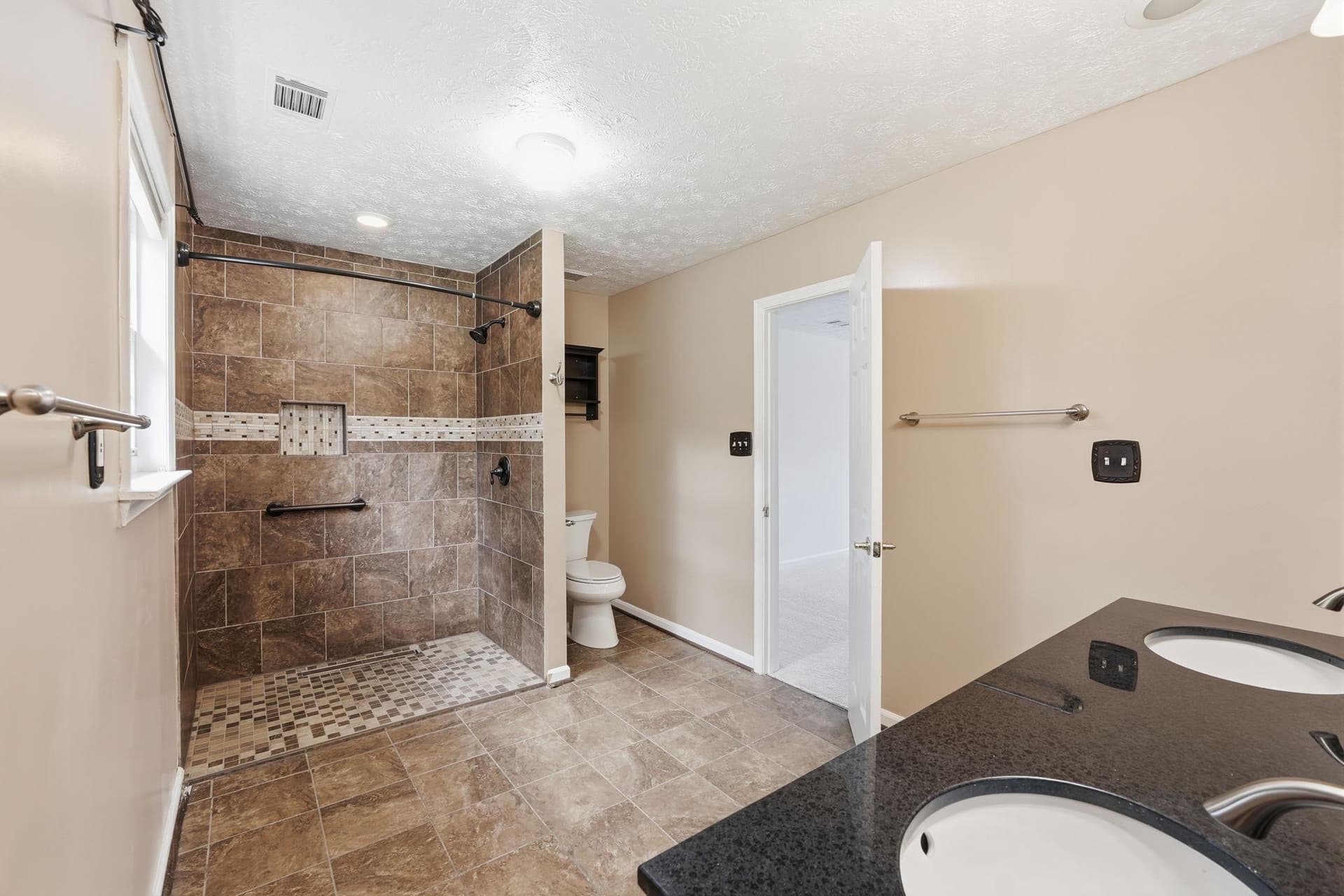 2701 Cotoneaster Court photo 36