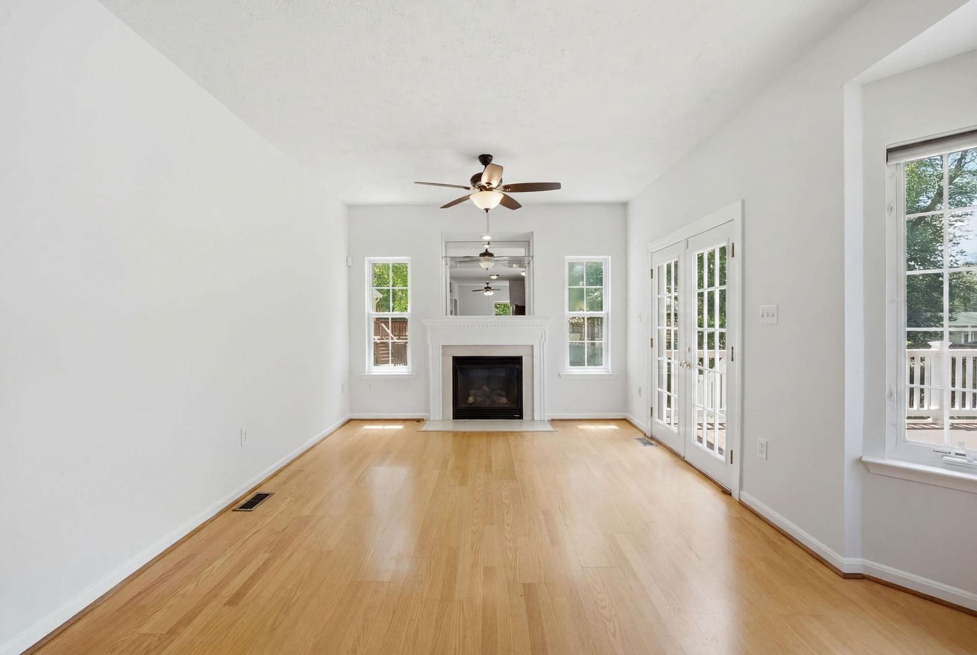 2701 Cotoneaster Court photo 7