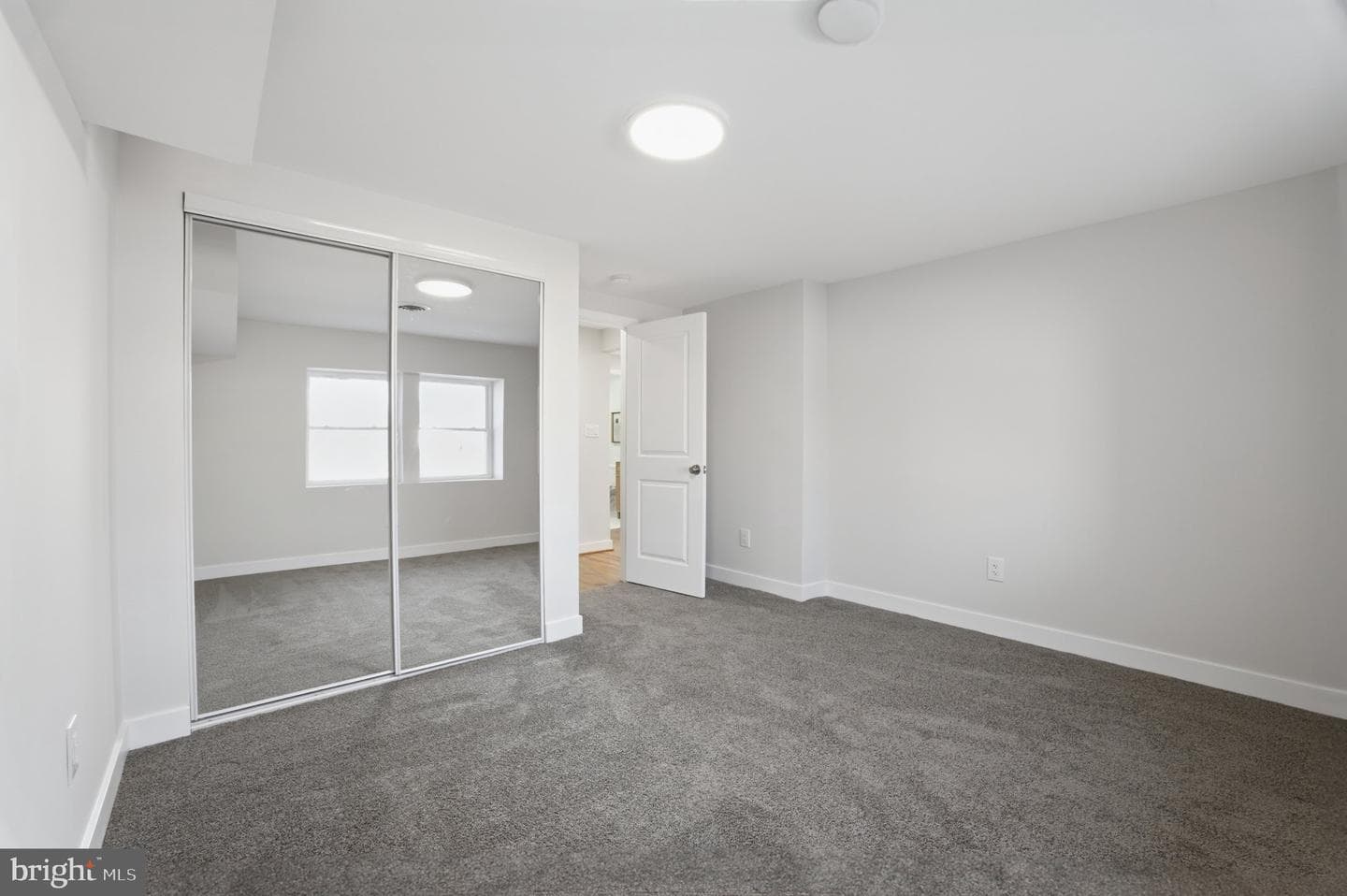 4425 Strauss Avenue photo 36
