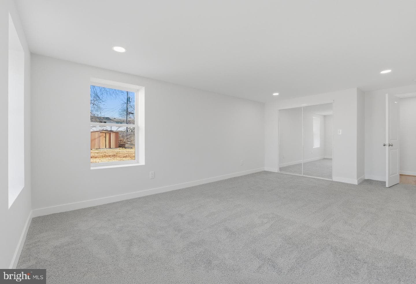 4425 Strauss Avenue photo 38