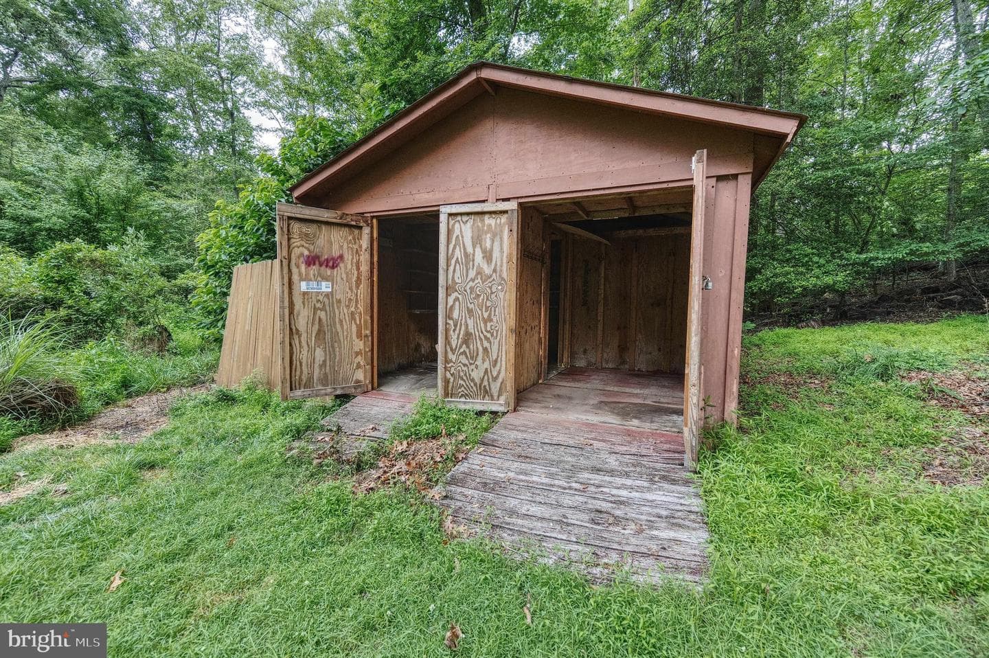 13531 Holly Spring Drive photo 32