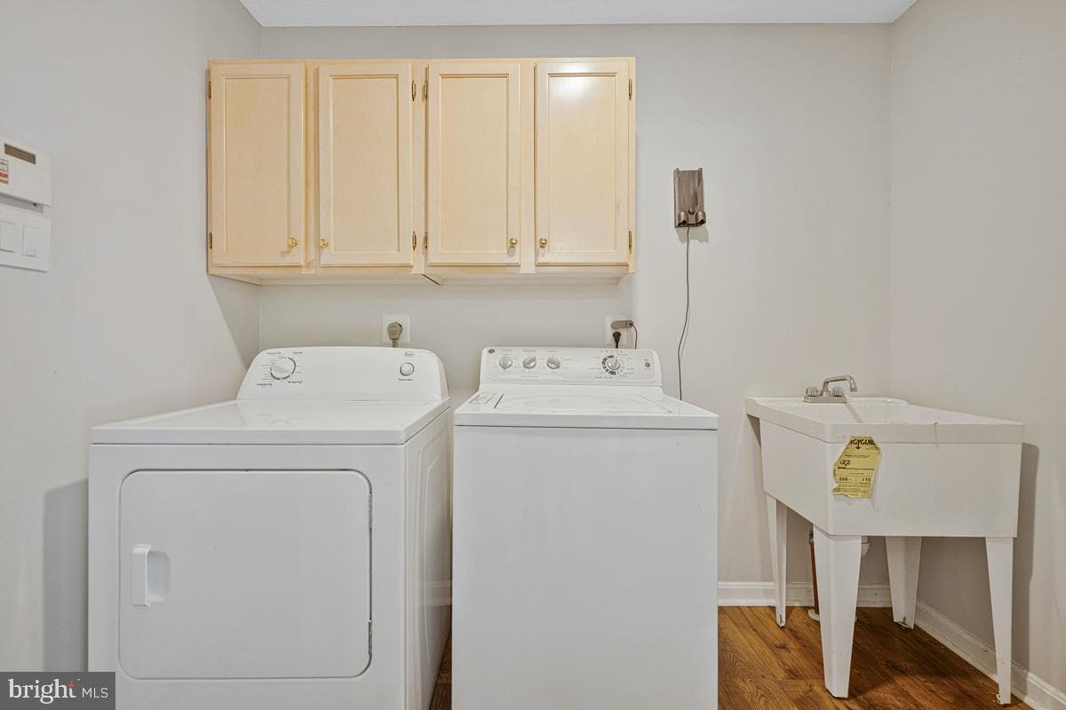 1010 Wales Drive photo 17