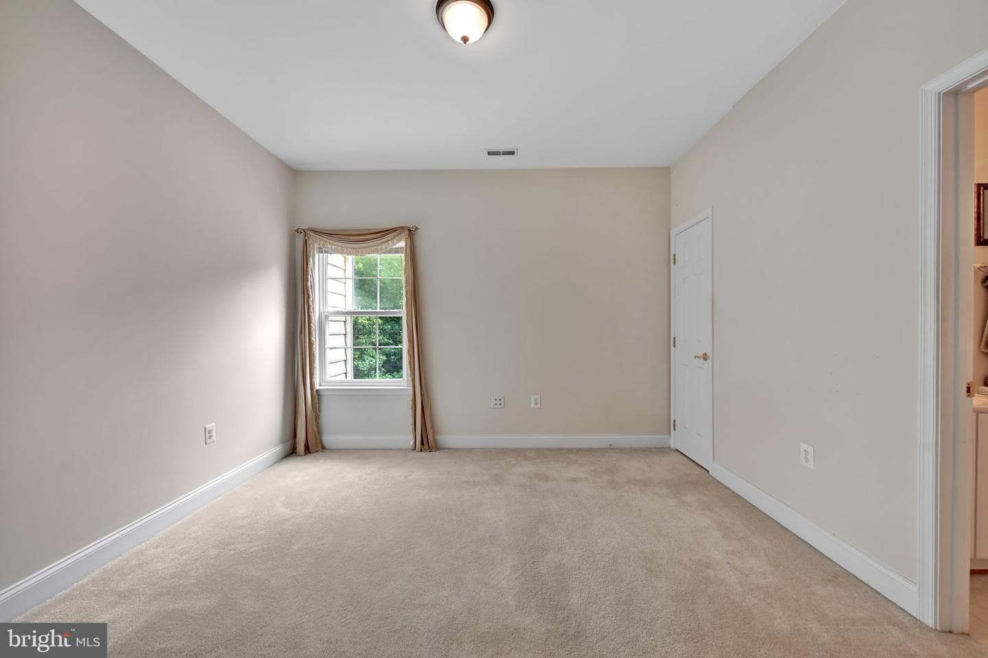 7980 Norwich Court photo 17