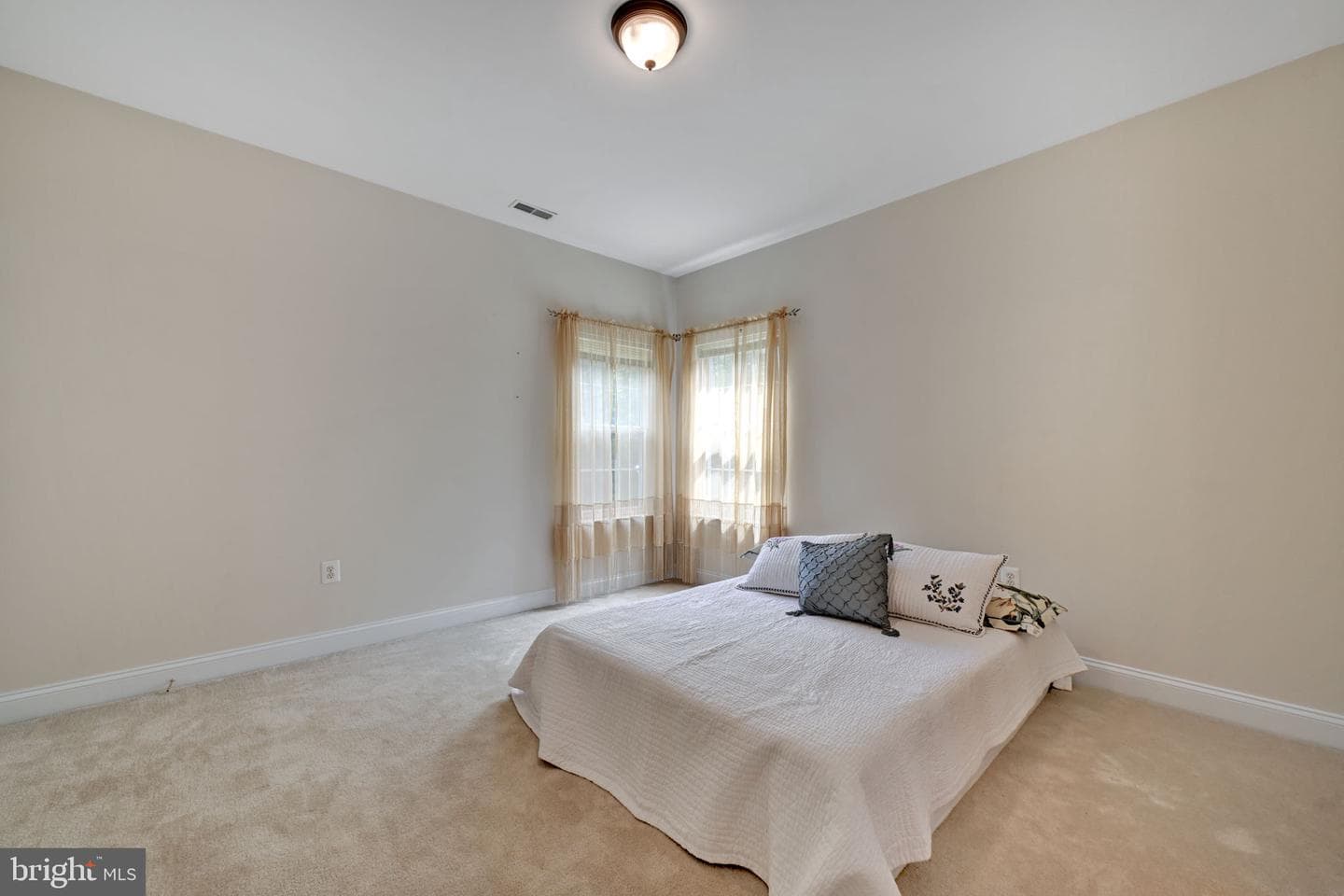 7980 Norwich Court photo 21