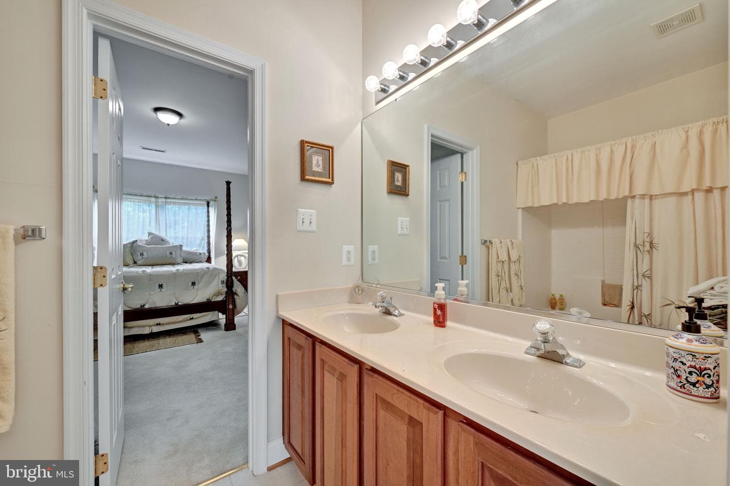 7980 Norwich Court photo 24