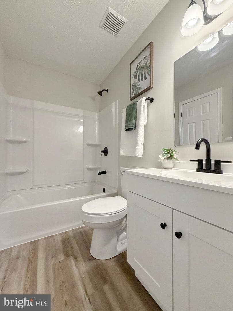 16 Chinaberry Lane photo 15