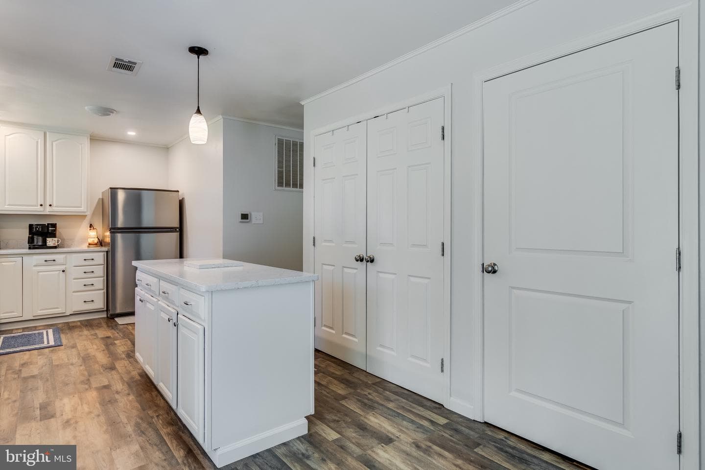 812 Stone Avenue photo 8