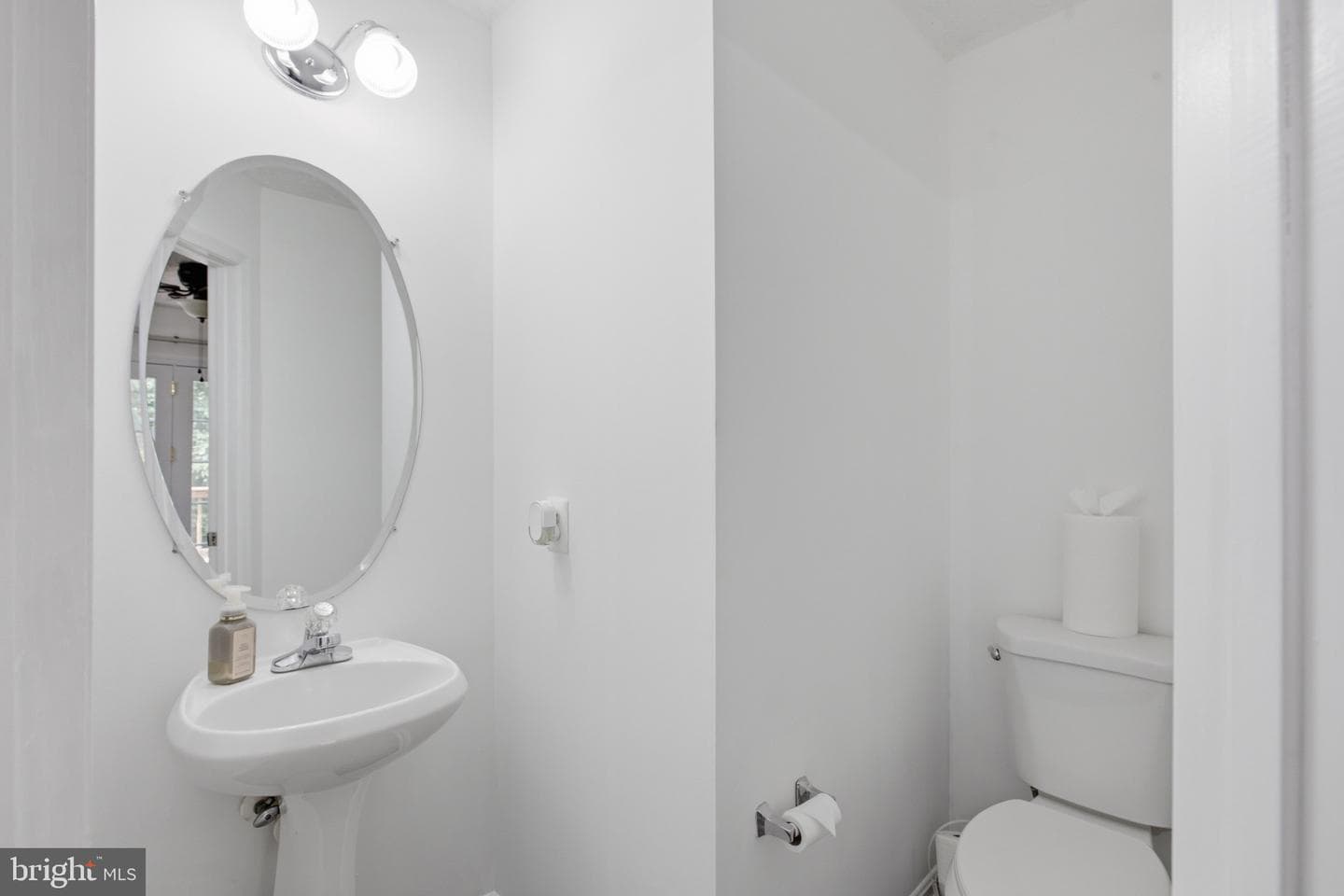 8012 Bullfinch Place photo 10