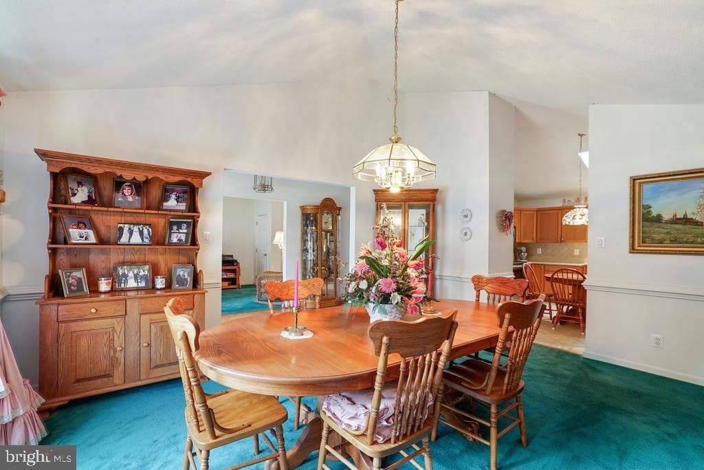 105 Cornwall Court photo 8