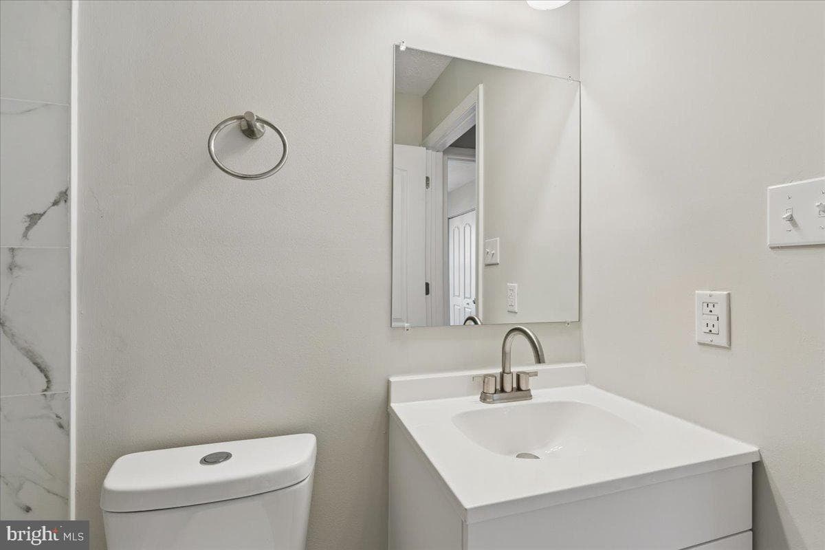 2577 Bolinbrook Court photo 34