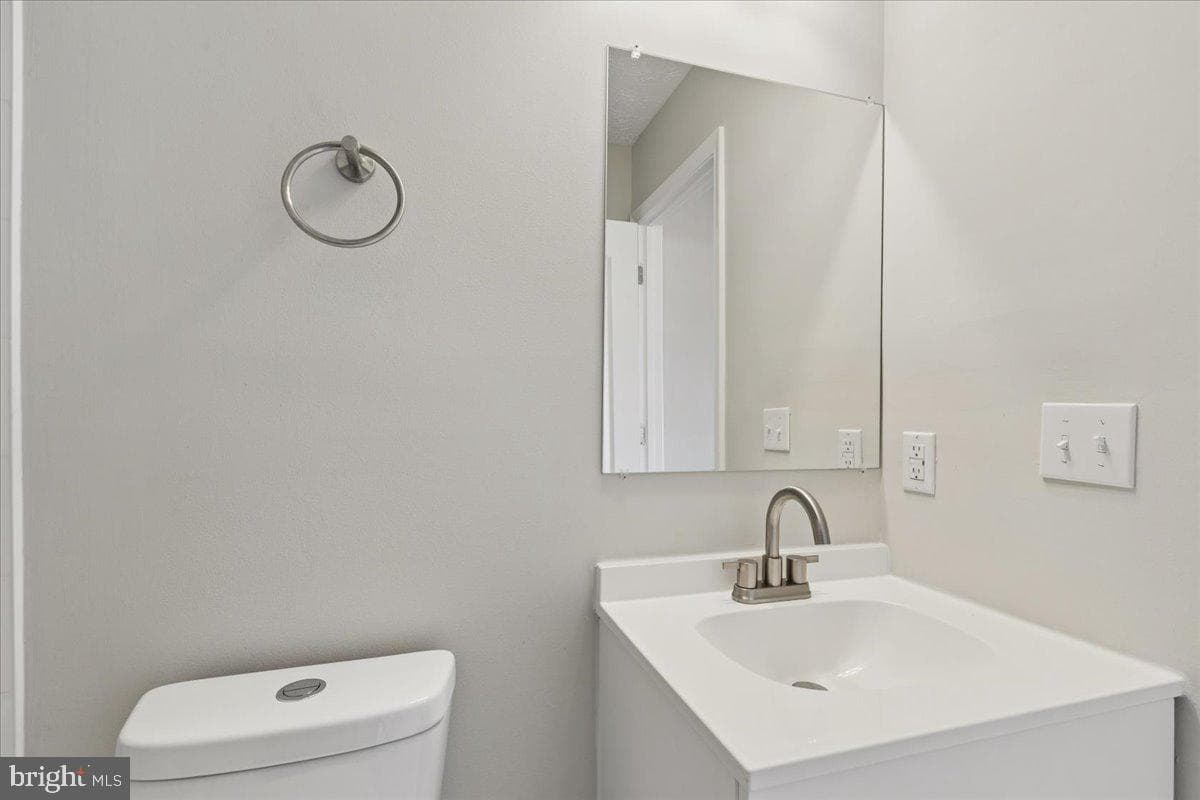 2577 Bolinbrook Court photo 40