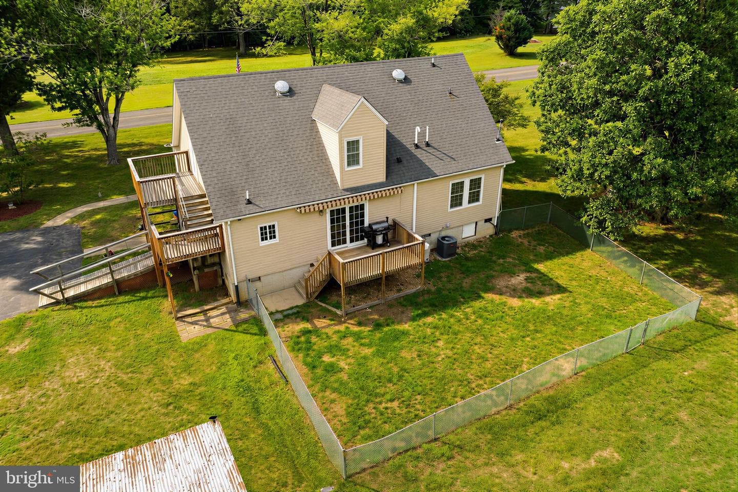 9600 Adams Willett Road photo 28
