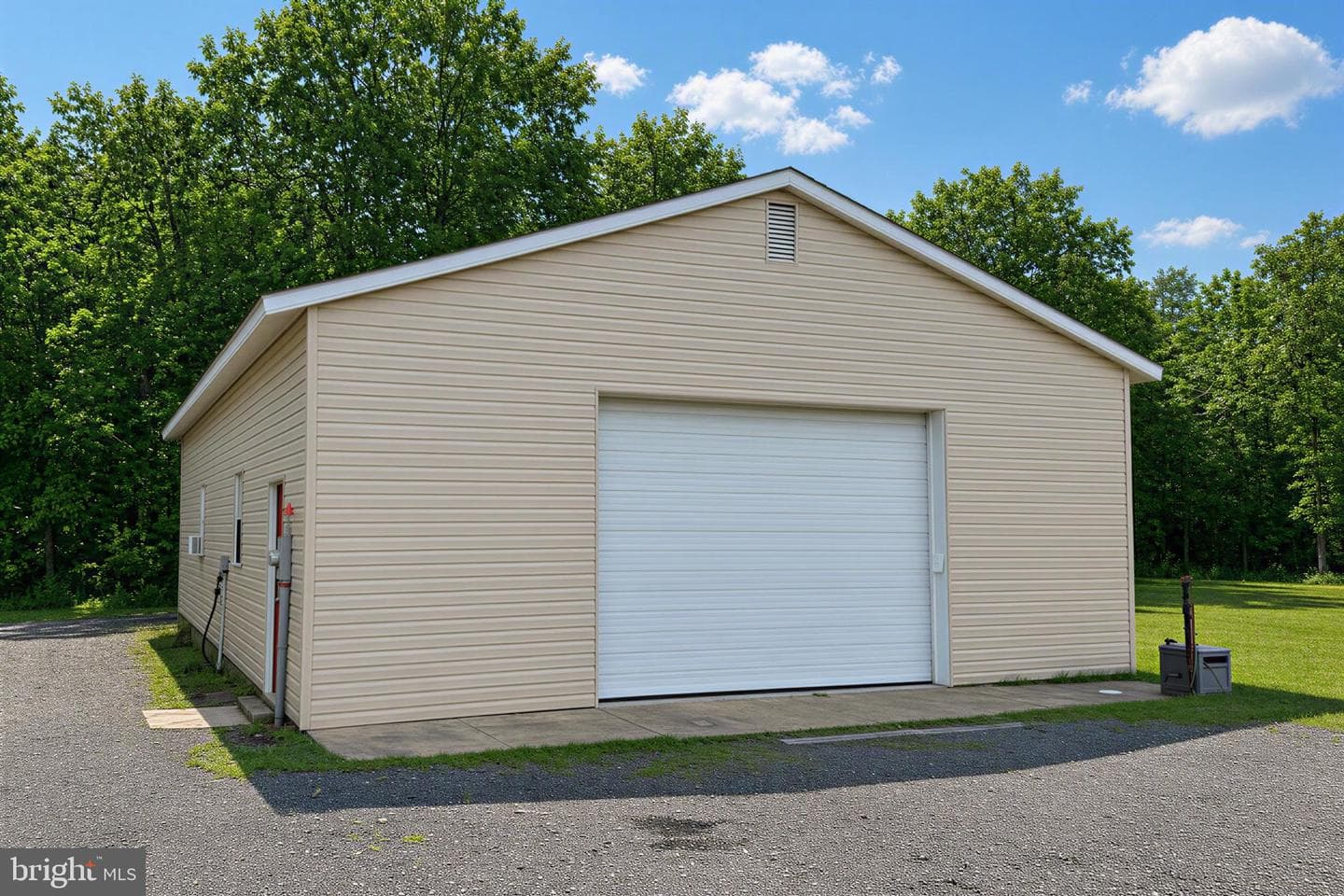 9600 Adams Willett Road photo 6