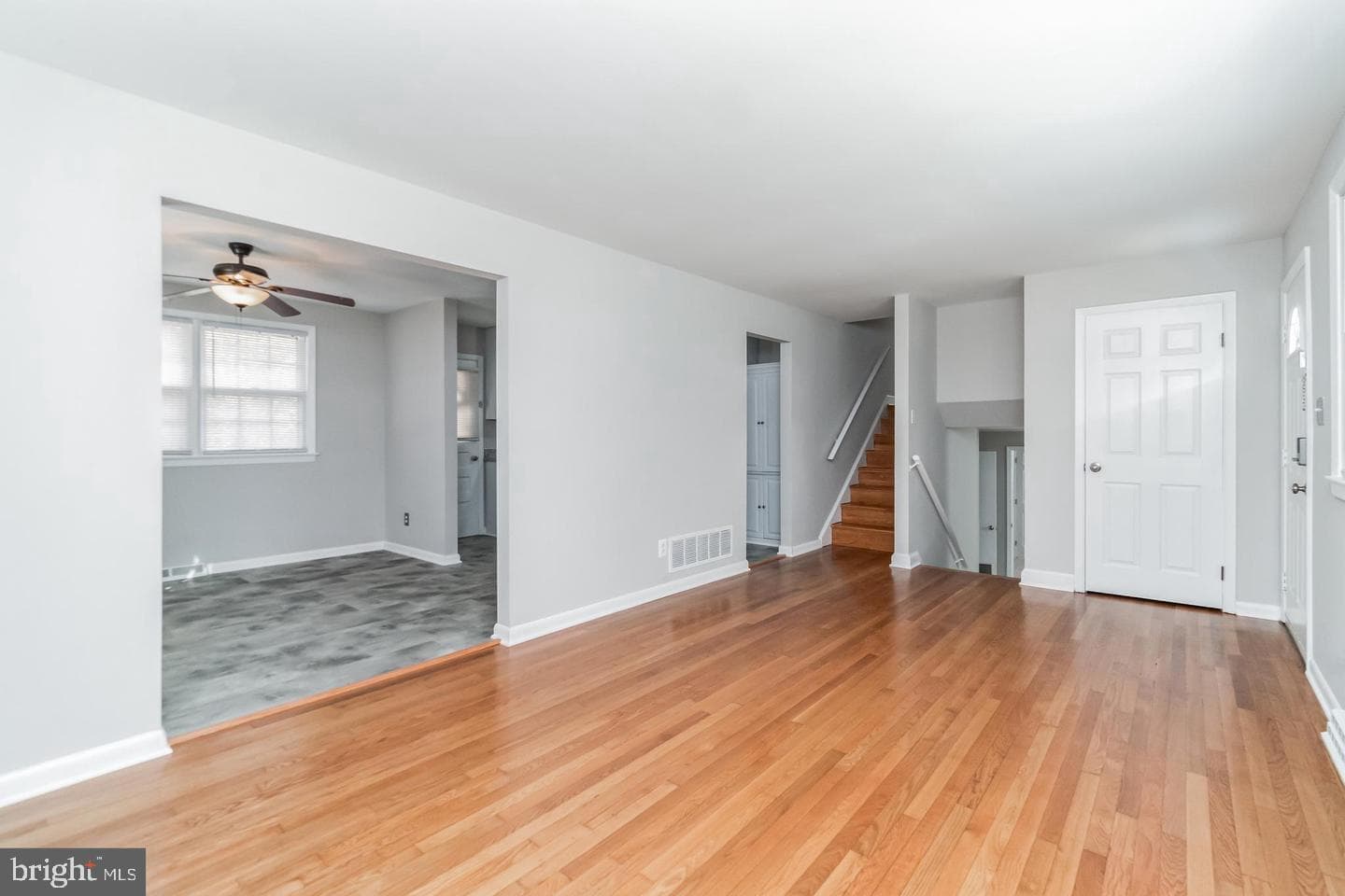 5 Maple St photo 4