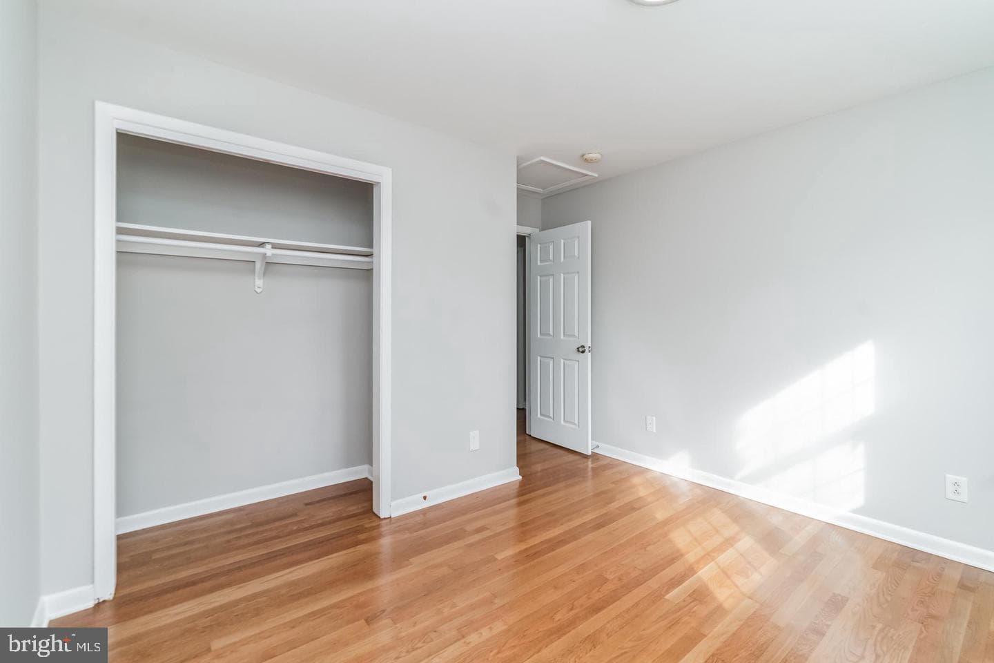 5 Maple St photo 8
