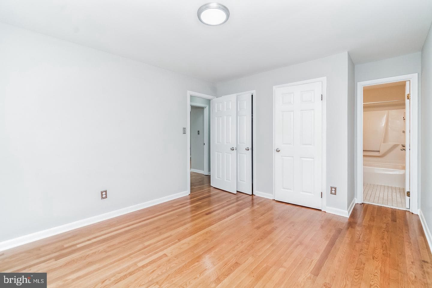 5 Maple St photo 9