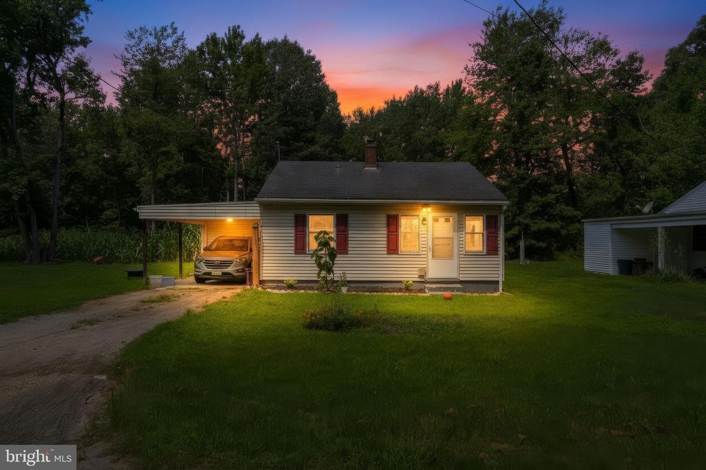 4137 Barrett Place photo 5