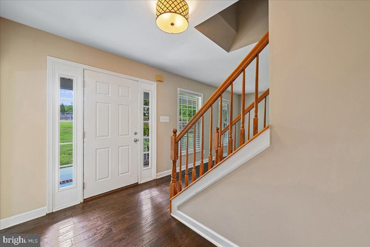 16956 Rivers Reach Lane photo 9