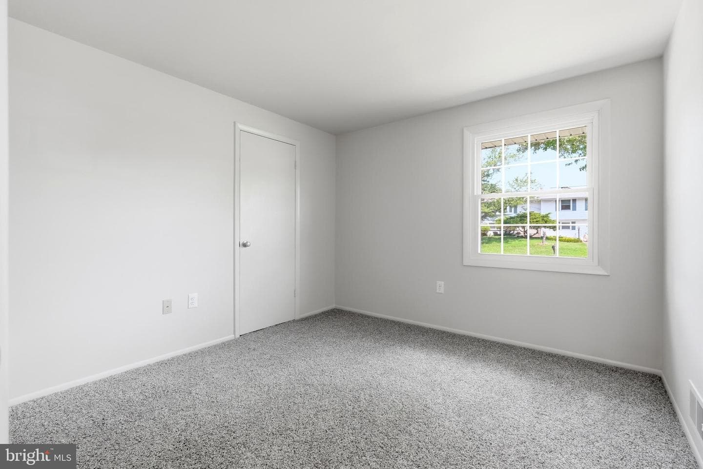 5509 Jeffrey Circle photo 19
