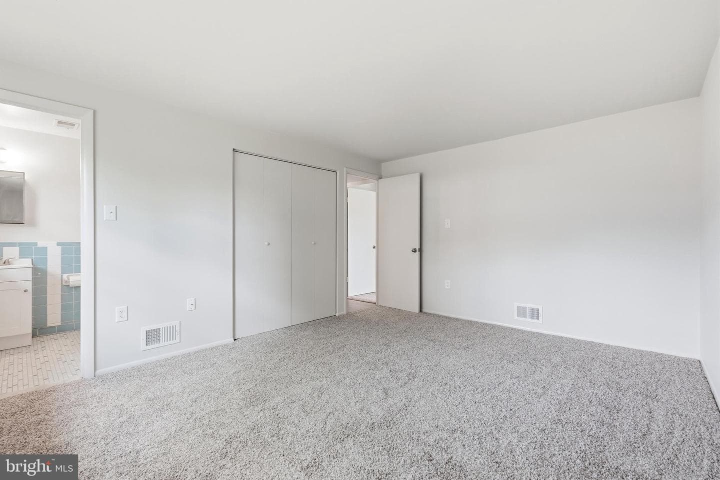 5509 Jeffrey Circle photo 22