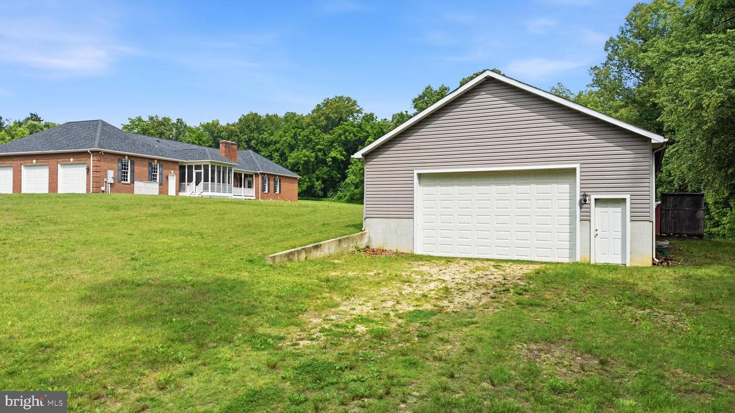 4570 Hawthorne Road photo 63
