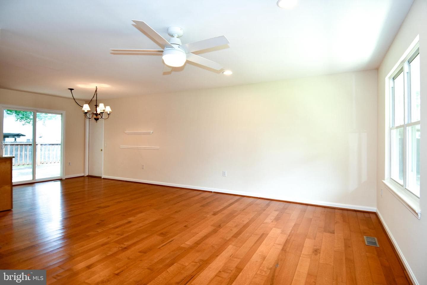 1900 Black Oak Court photo 11