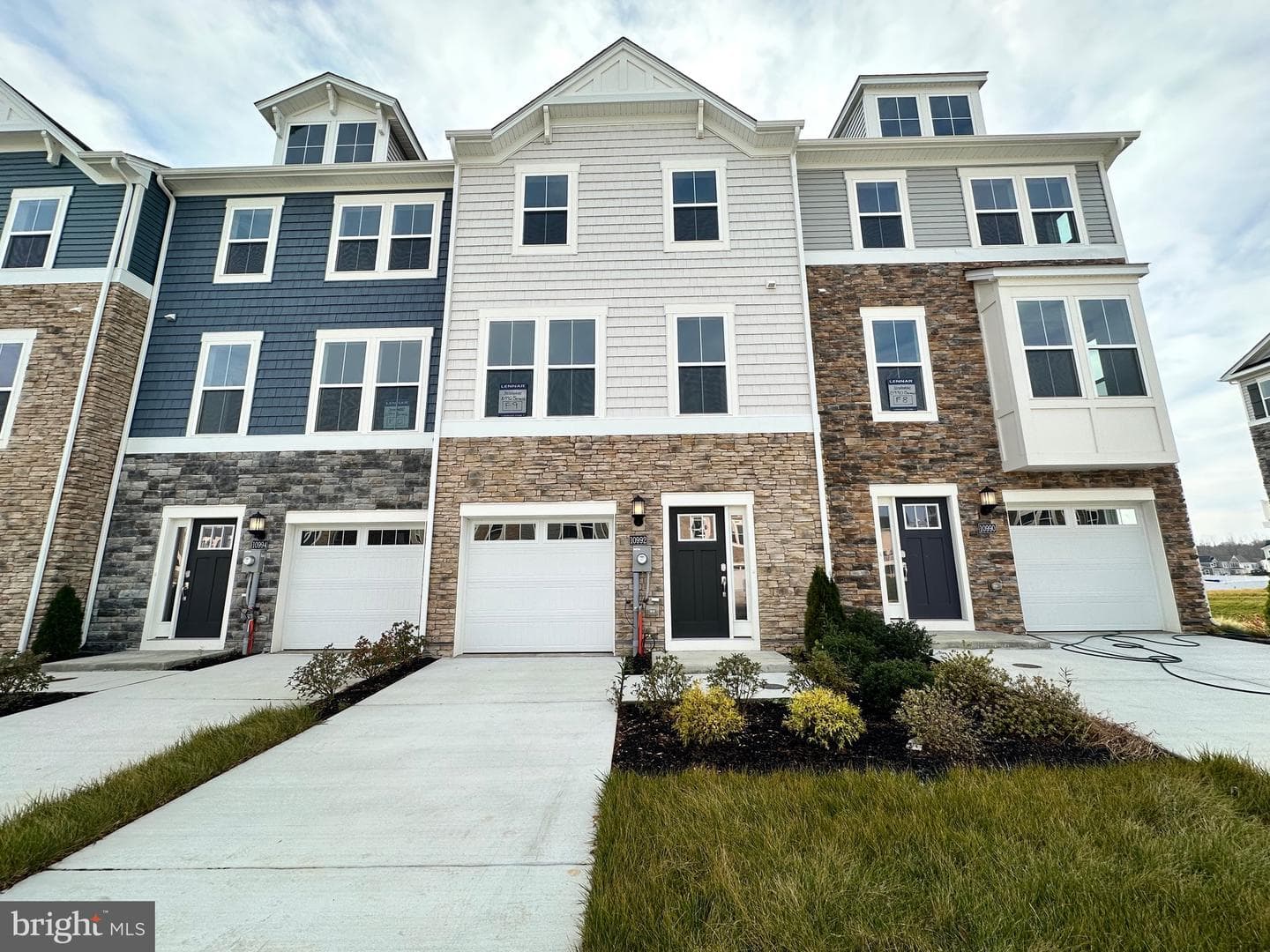 5528 Aberdeen Place, White Plains