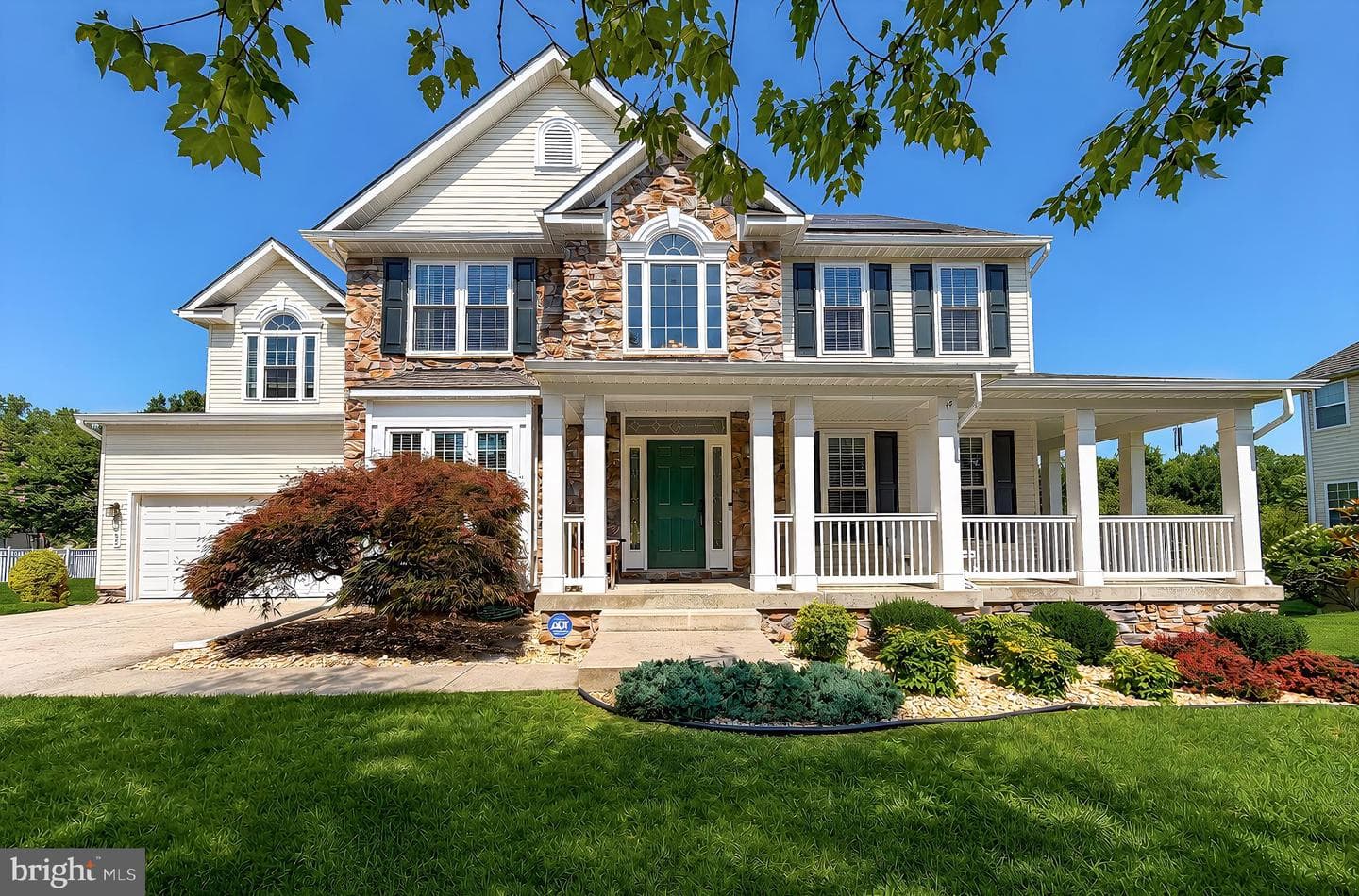 1002 Canterbury Lane photo 3