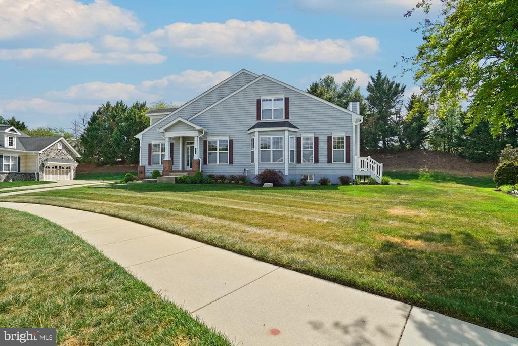 120 Hawthorne Greene Circle photo 52