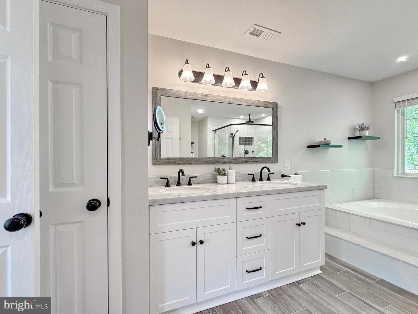 1034 Norfolk Drive photo 45