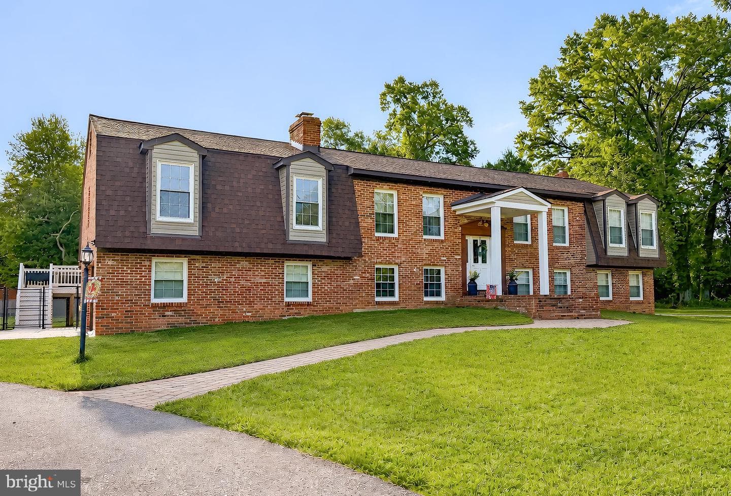 5935 River Road photo 3