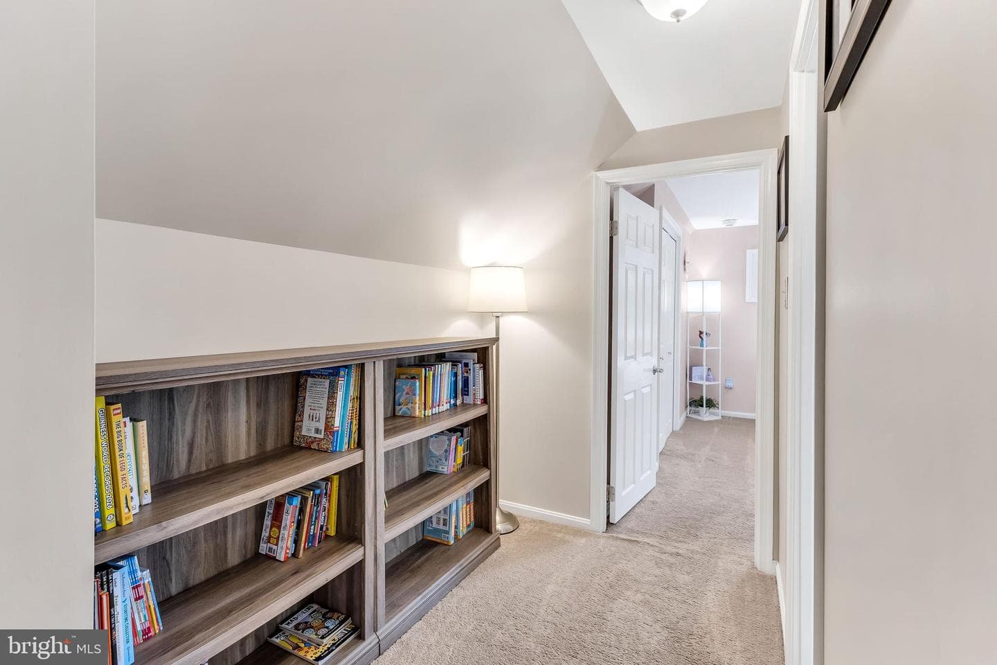 207 Persimmon Court photo 22