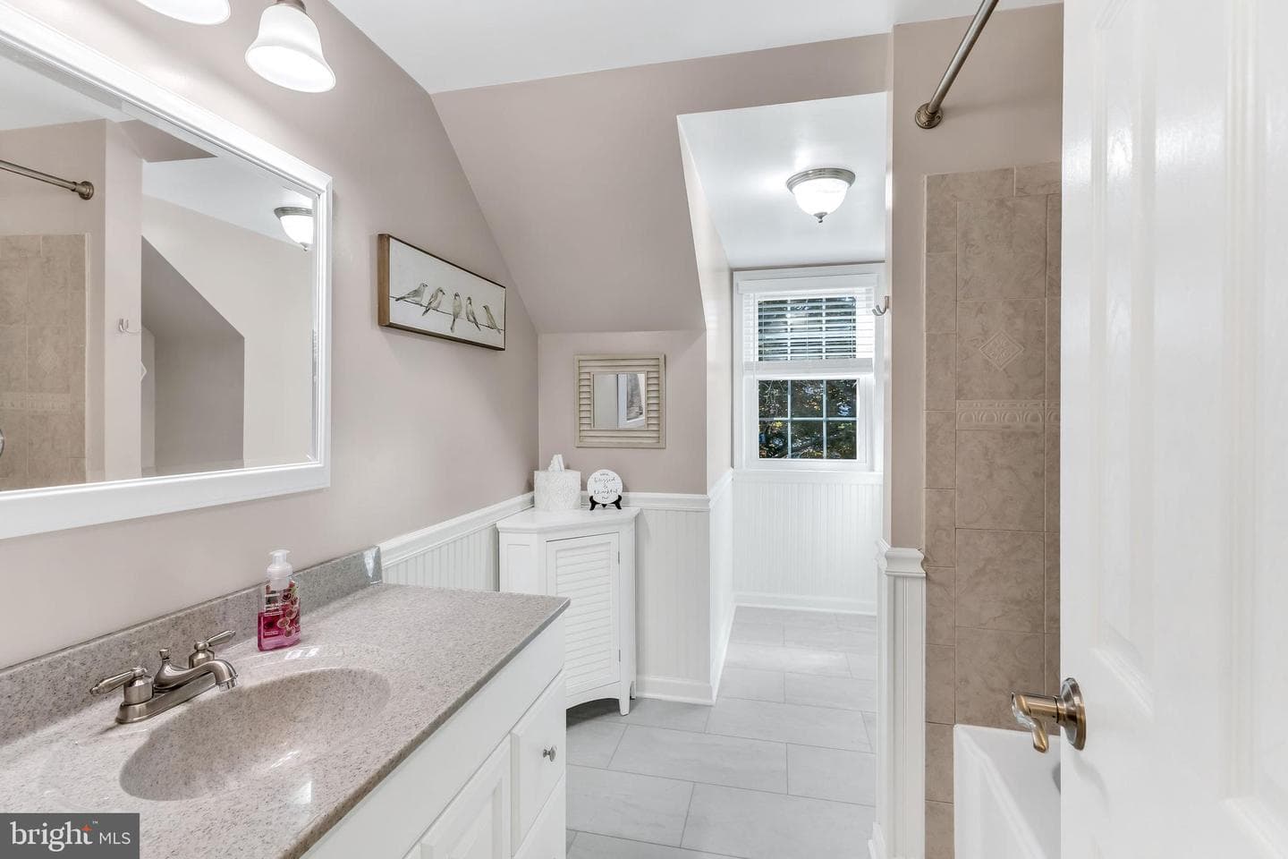 207 Persimmon Court photo 28